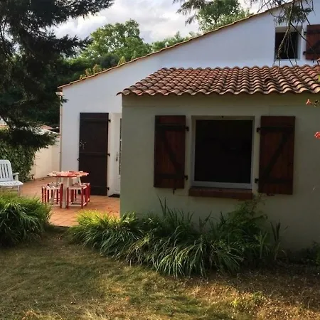 Pavillon A 900M De La Plage Avec Terrasse, Jardin Clos Et 4 Couchages - Fr-1-336-25 Tatil Evi