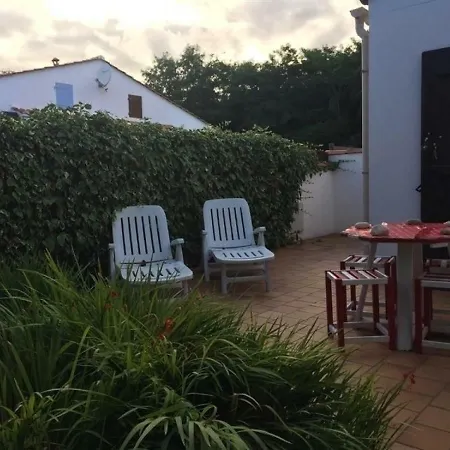 Pavillon A 900M De La Plage Avec Terrasse, Jardin Clos Et 4 Couchages - Fr-1-336-25 Tatil Evi